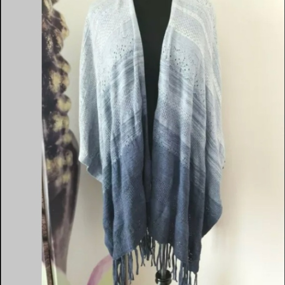 WHBM Hombre Cardigan/ Poncho ( M/L)